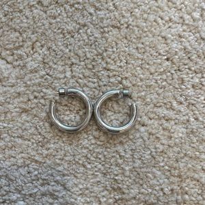 Jennifer Fisher mini samira hoops